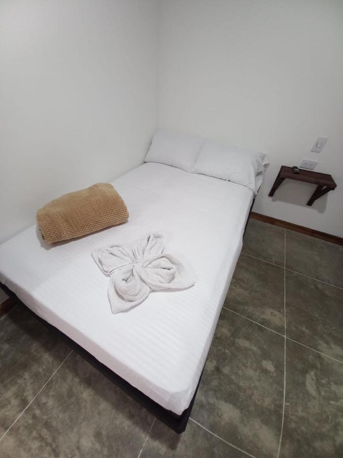 Artesanos Y Turistas Apartment Guatapé Exterior foto