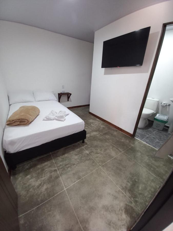 Artesanos Y Turistas Apartment Guatapé Exterior foto