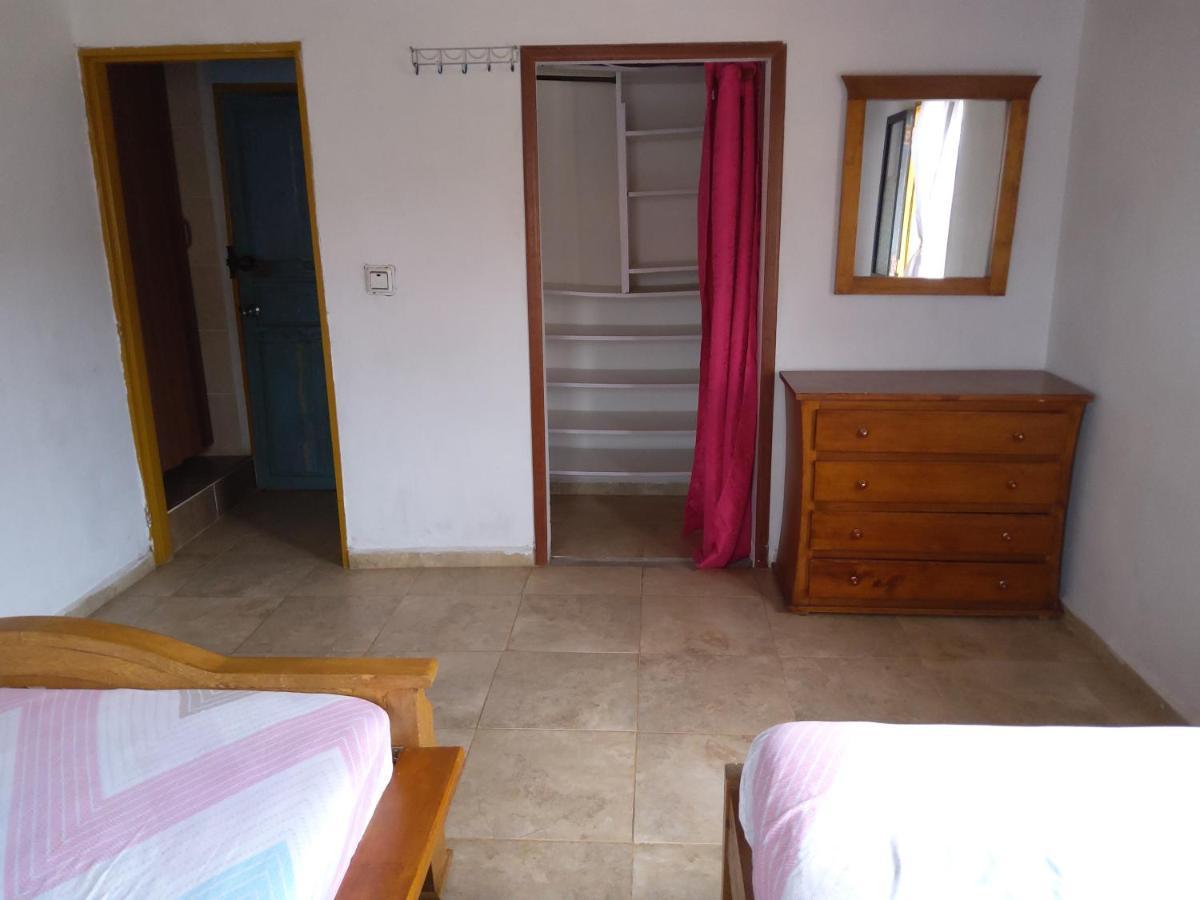 Artesanos Y Turistas Apartment Guatapé Exterior foto